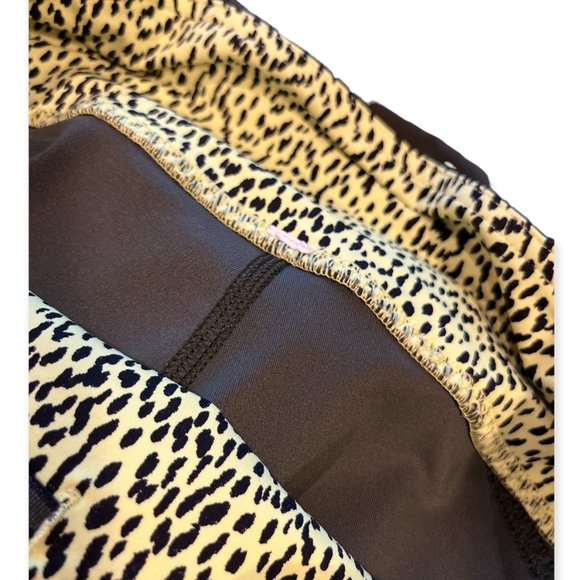 LULULEMON 🇨🇦 Camo Crop Leggings Size 4-6 (No Tag) Mesh sides and Back Army - Picture 9 of 12